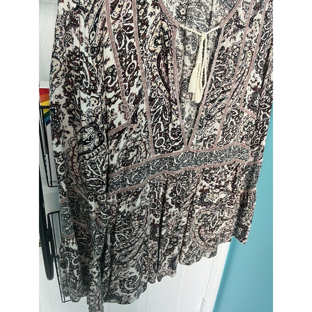 American Eagle Womens Long Sleeve Blouse Black Pink Size M Lightly Worn - Picture 4 of 4
